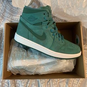 SOLD** BNWB Jordan 1 Zoom CMFT